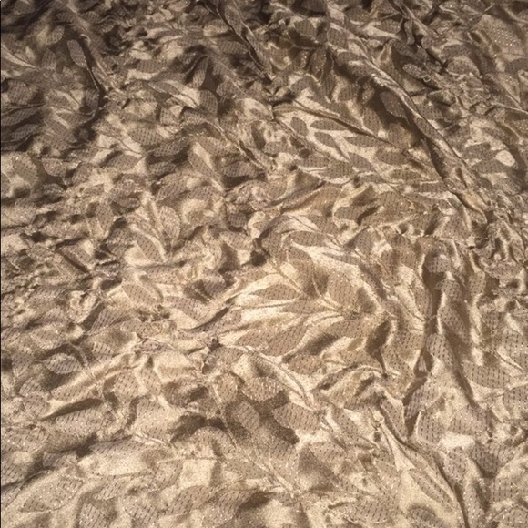 Gold curtain - Picture 1 of 3